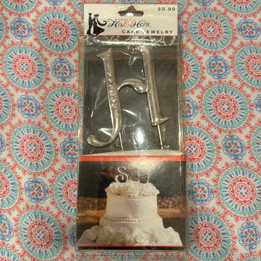 Cake Topper Letter “H”
